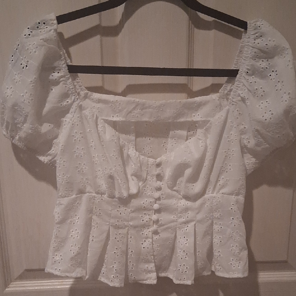 White Eyelet Puff Sleeve Top